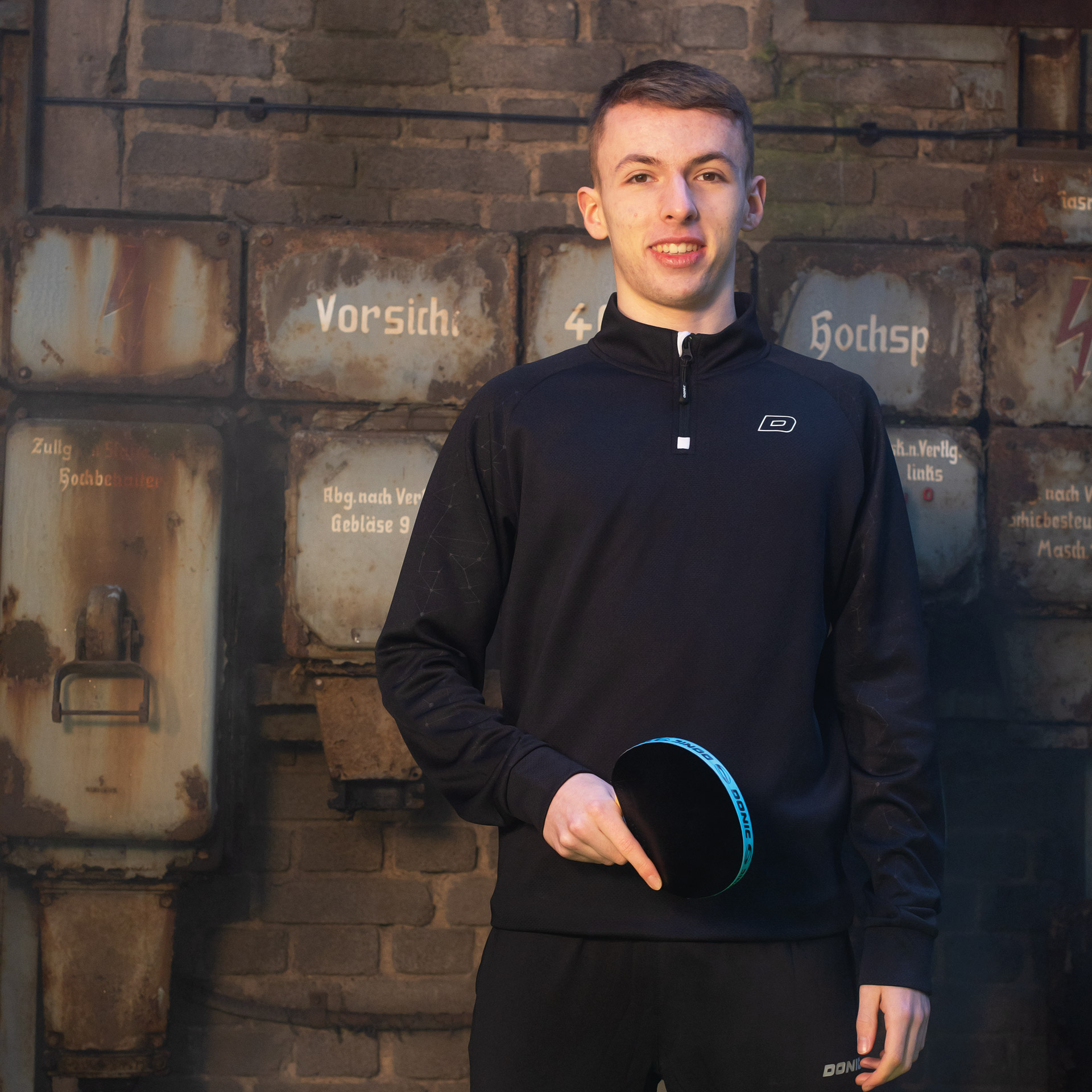 DONIC Sweatshirt BLACK SERIES DONIC Sweatshirt BLACK SERIES